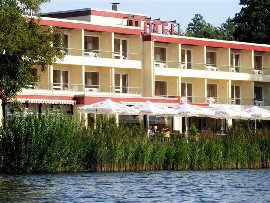 Seehotel Schwanenhof Мельн Экстерьер фото
