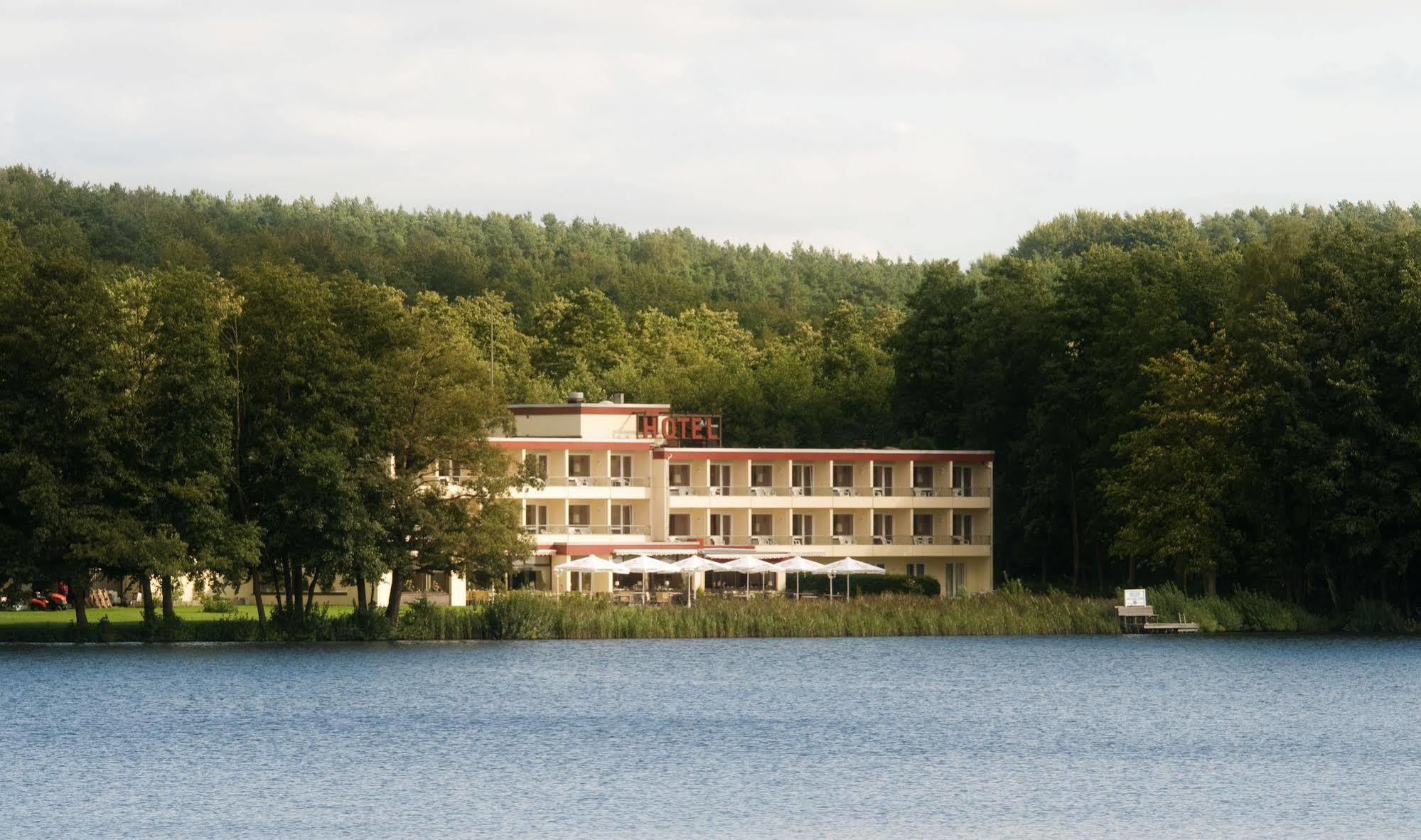 Seehotel Schwanenhof Мельн Экстерьер фото