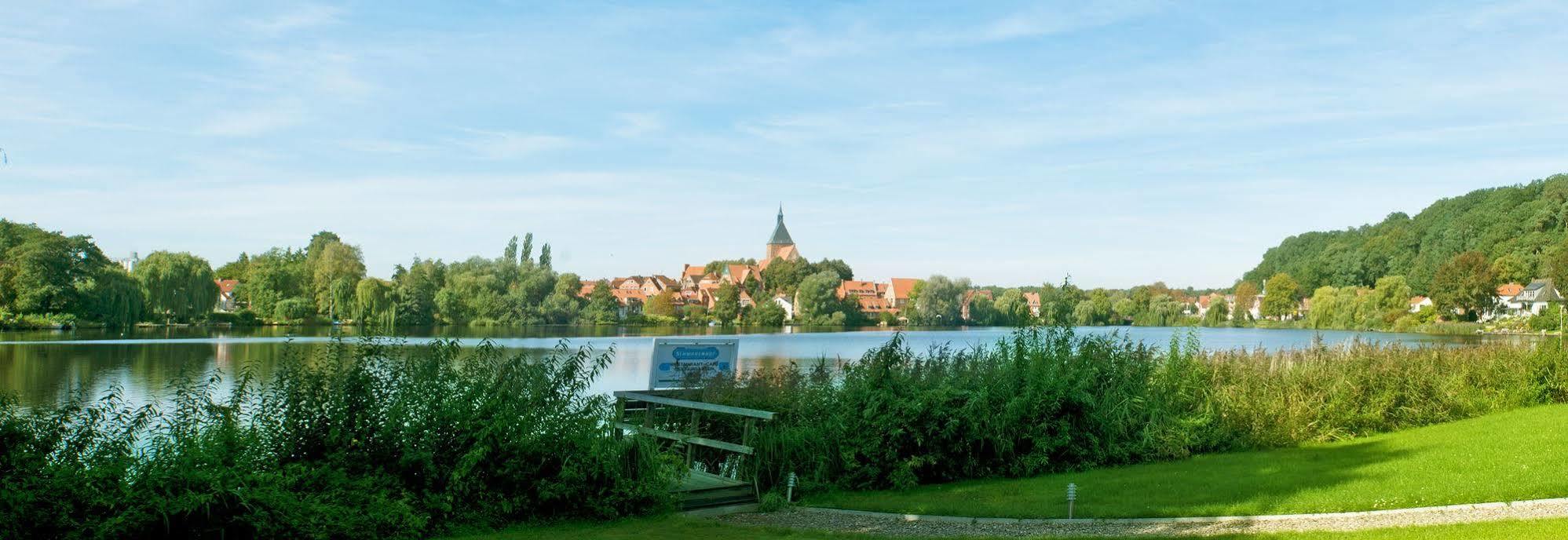 Seehotel Schwanenhof Мельн Экстерьер фото